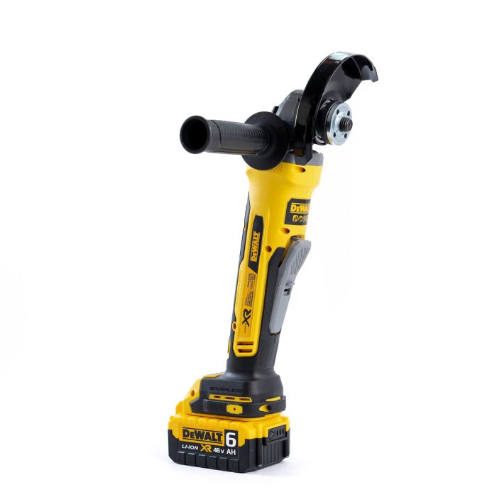 Аккумуляторная бесщеточная болгарка DeWalt DCG413 (48V, 6Ah) Угловая шлифмашина Деволт 125 мм для дерева и металла