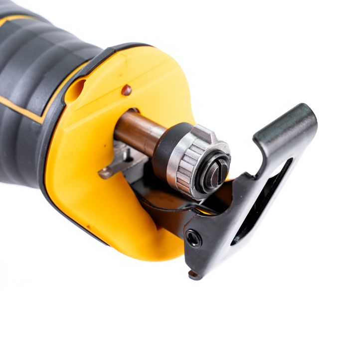 Аккумуляторная сабельная пила DeWalt DCS385N (48V, 6AH) АКБ ножовка Деволт с индикатором заряда