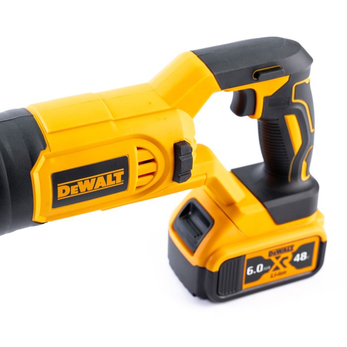 Аккумуляторная сабельная пила DeWalt DCS385N (48V, 6AH) АКБ ножовка Деволт с индикатором заряда